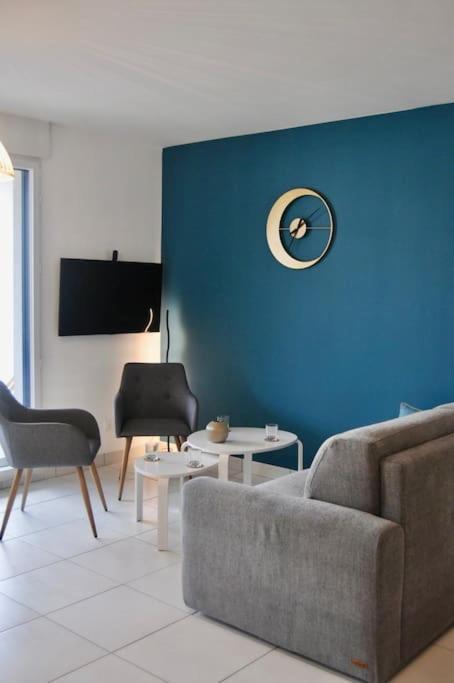 Elegant & Spacieux, Place Du Dauphin A פורנישי מראה חיצוני תמונה